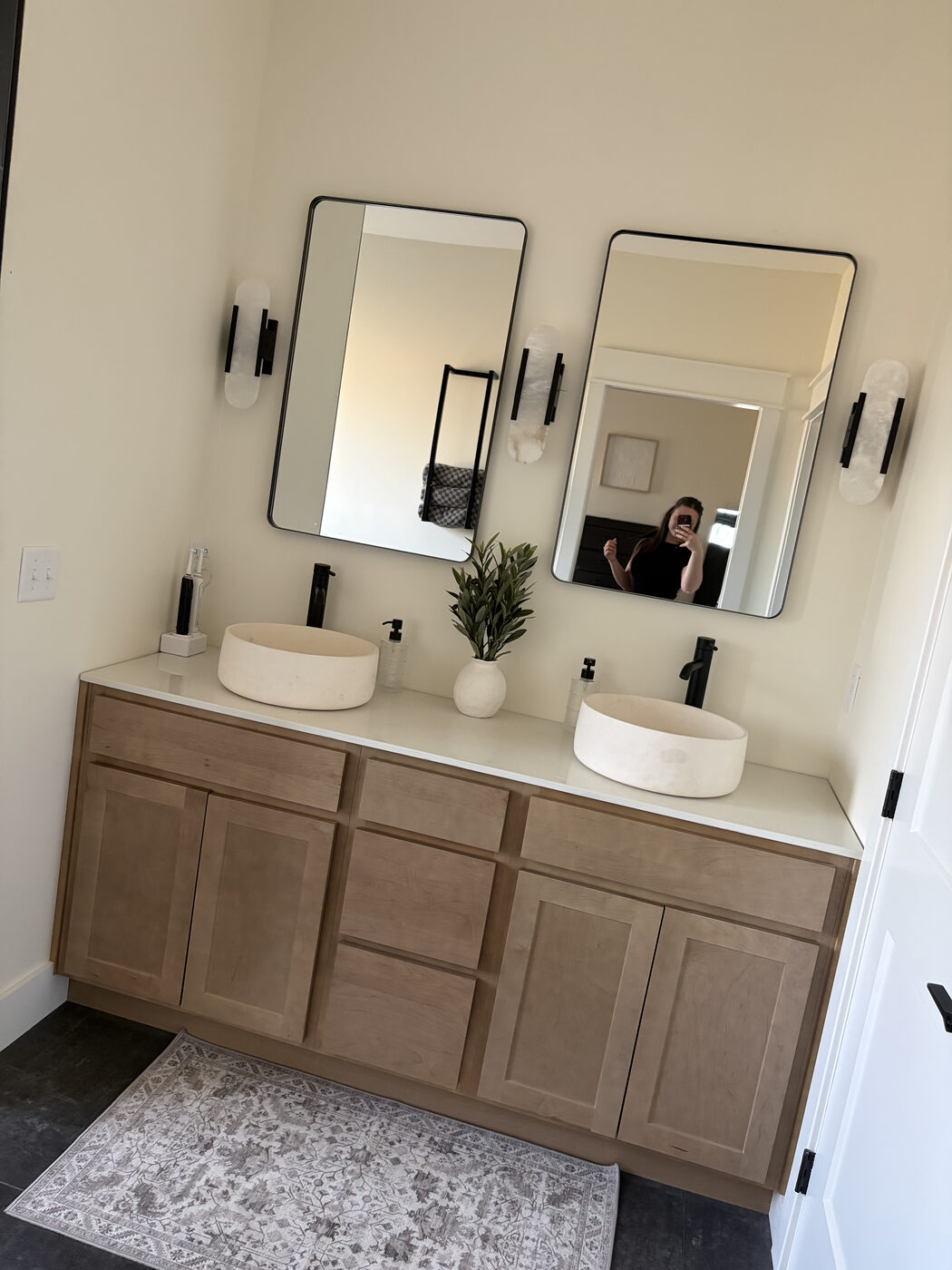 Soaking tub